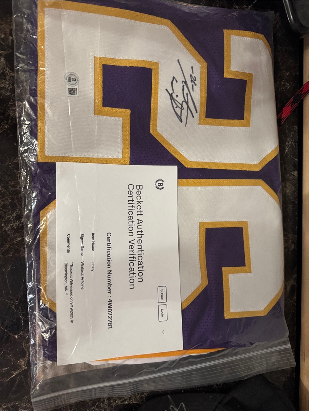 MN Vikings Winfield autographed jersey.